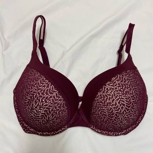 Victoria’s Secret Body by Victoria perfect shape bra